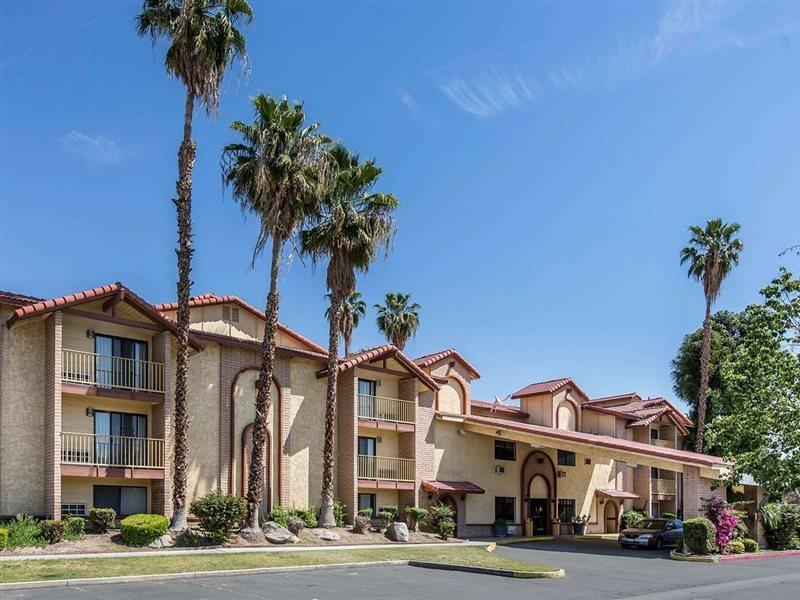 Quality Inn & Suites Bakersfield Esterno foto