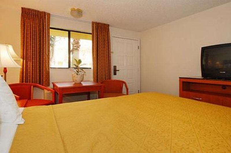 Quality Inn & Suites Bakersfield Esterno foto