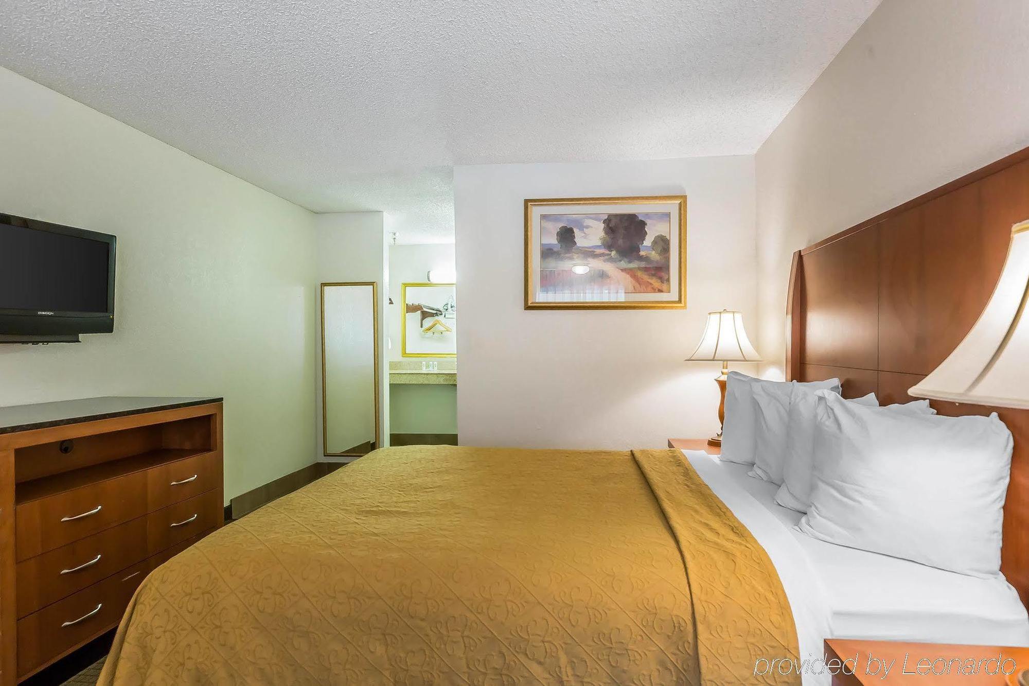 Quality Inn & Suites Bakersfield Esterno foto