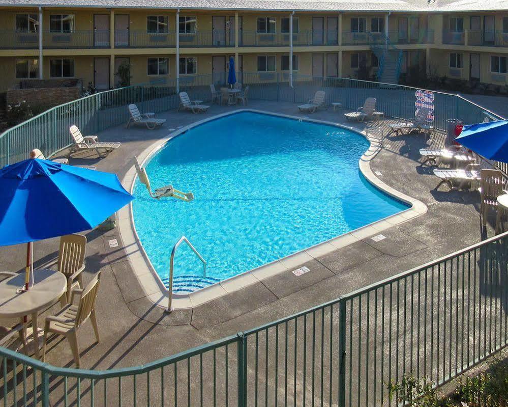 Quality Inn & Suites Bakersfield Esterno foto